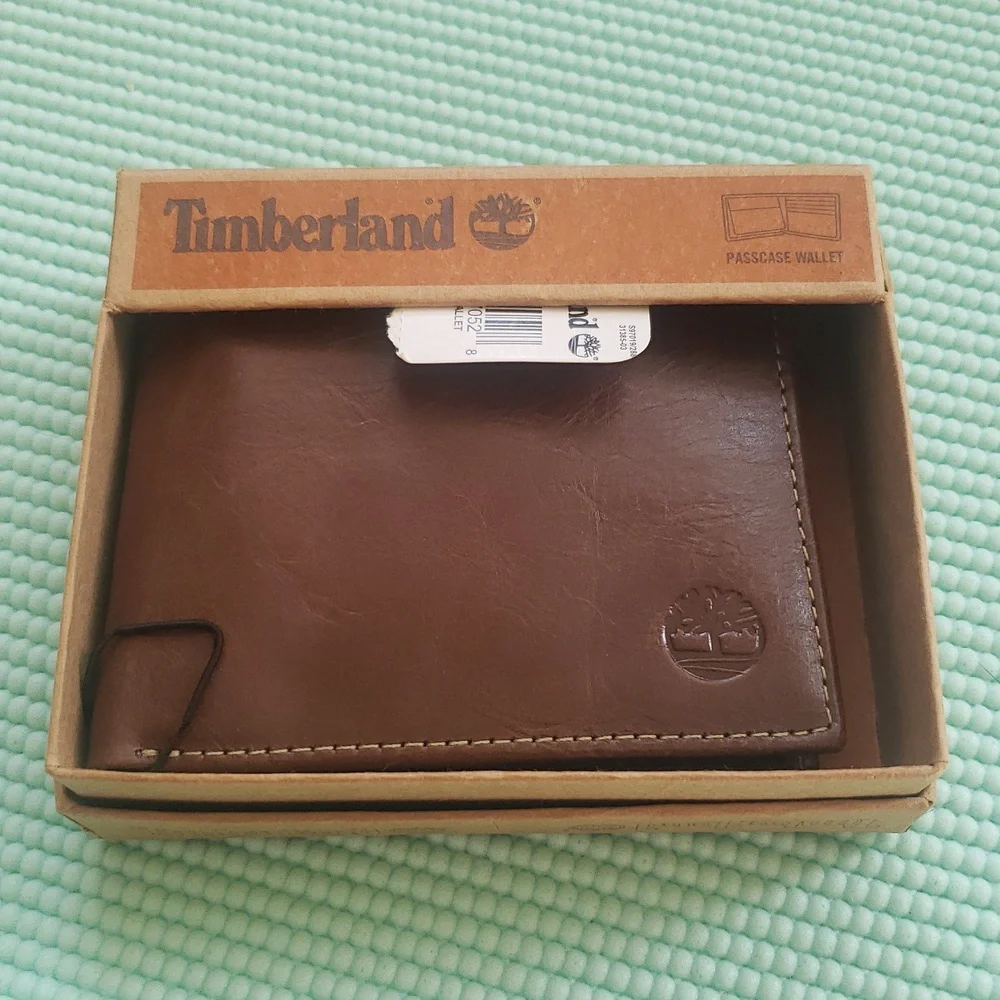 Timberland Passcase Wallet Dakota Leather Dark Brown